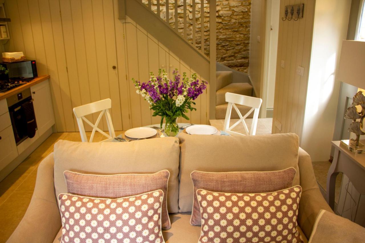 The Potting Shed, 5* Luxury Escape Сайренсестер Екстер'єр фото